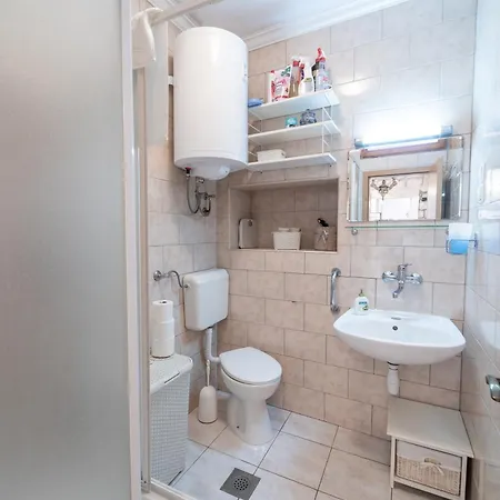 Nono * Stari Grad (Hvar)