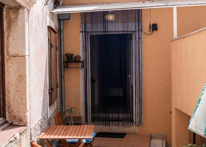 Nono Stari Grad (Hvar)